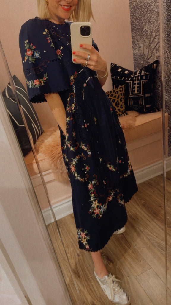 Sea NY 'Edwina' Short Sleeve Dress | Rebecca Bree | High-end Contemporary Boutique | Vancouver | Designer Brands | Canada Sea NY 'Edwina' Short Sleeve Dress | Rebecca Bree | High-end Contemporary Boutique | Vancouver | Designer Brands | Canada